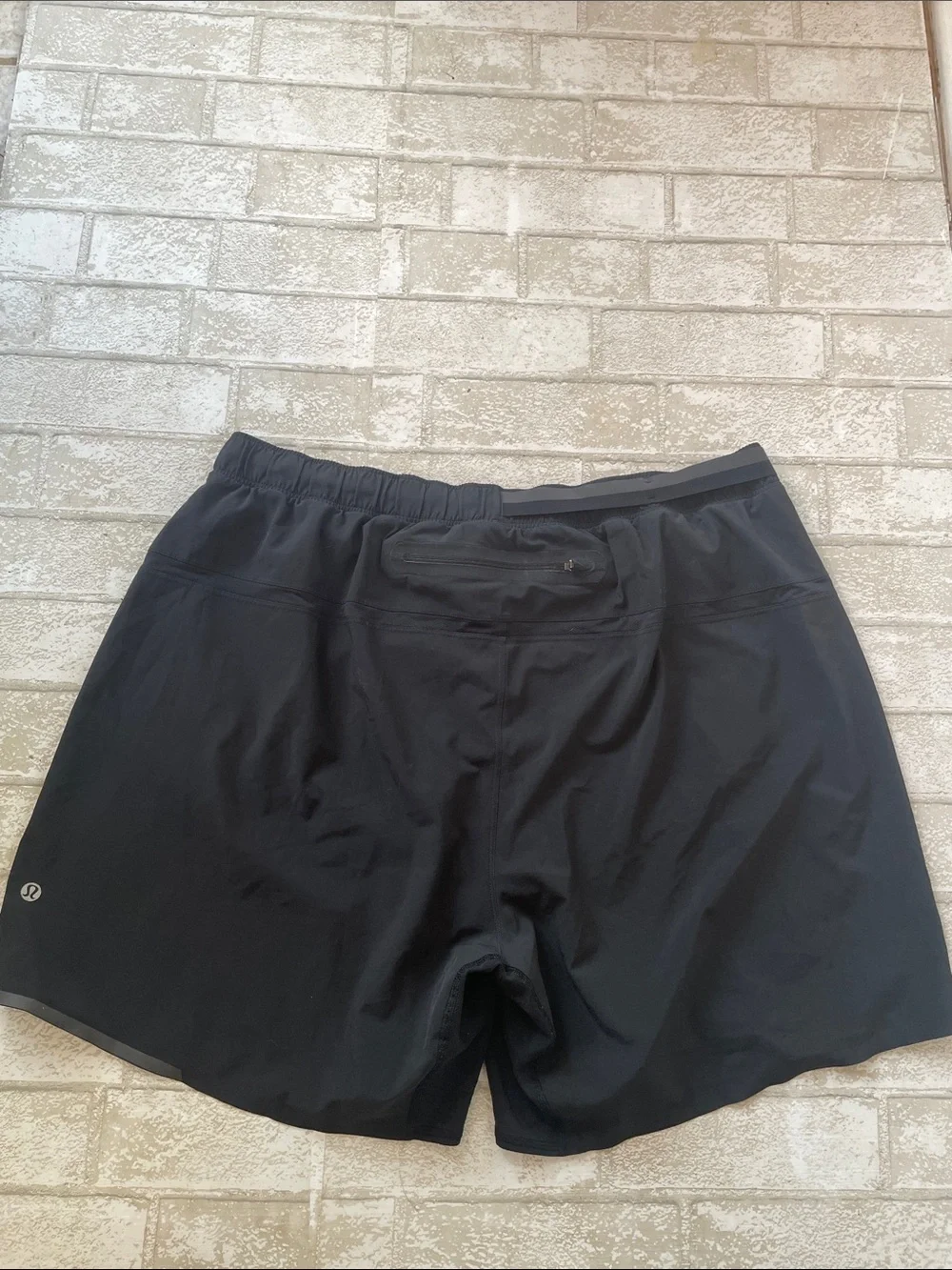 Lululemon black surge shorts xxl - Picture 6 of 8
